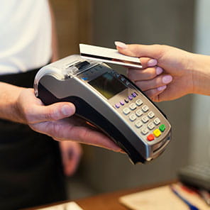 Wearable Payment: Kontaktloses bezahlen mit unscheinbarem Schmuck